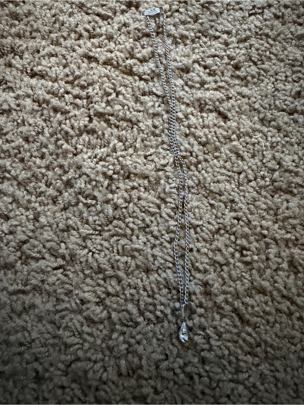 Silver color Teardrop Pendant Necklace - Elegant Women's Jewelry